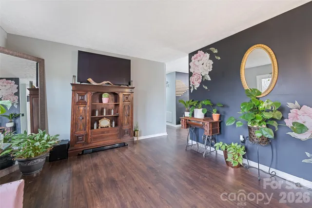 $425,000 | 144 Pinehaven Drive, Clyde, NC 28721