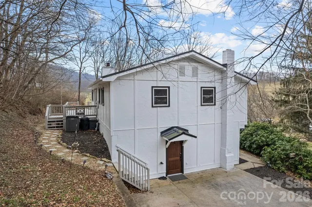 $425,000 | 144 Pinehaven Drive, Clyde, NC 28721