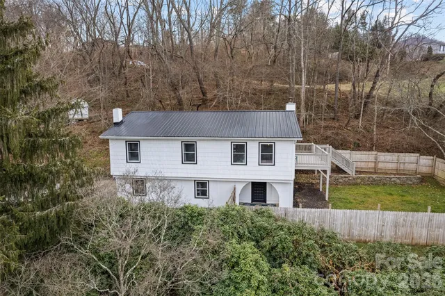 $425,000 | 144 Pinehaven Drive, Clyde, NC 28721