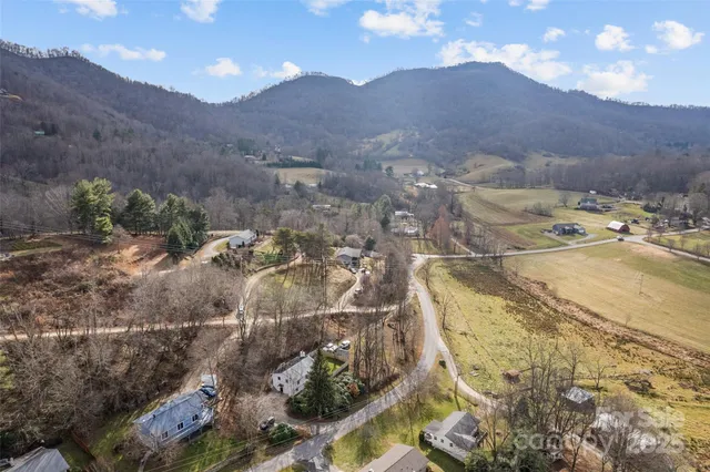 $435,000 | 144 Pinehaven Drive, Clyde, NC 28721