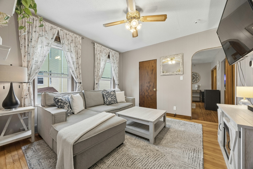 188 Vernon Street Worcester, MA 01607 - Photo 3 of 42