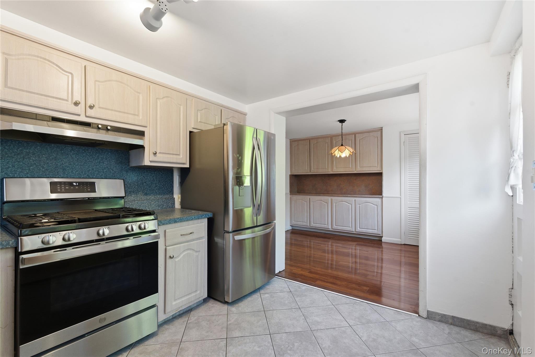 136 Condit Street Harrison, NY 10528 - Photo 9 of 33