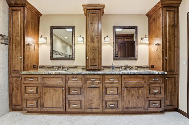 $835,000 | 445 Sierra Lane, Sacramento, CA 95864