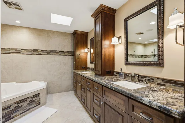 $835,000 | 445 Sierra Lane, Sacramento, CA 95864