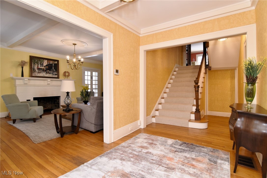 2861 Lee Road Cleveland, OH 44120 - Photo 4 of 49