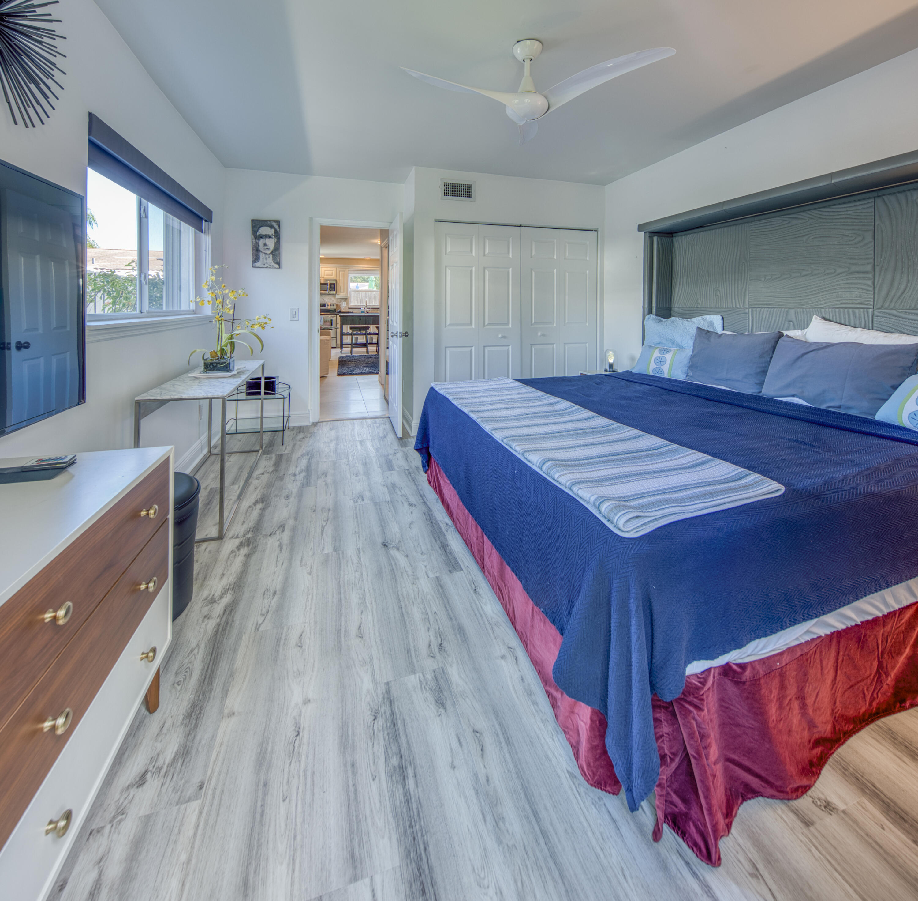 1331 North N Street, Unit GUEST HOUSE Lake Worth Beach, FL 33460 - Photo 6 of 23 a room with furniture and wooden floor