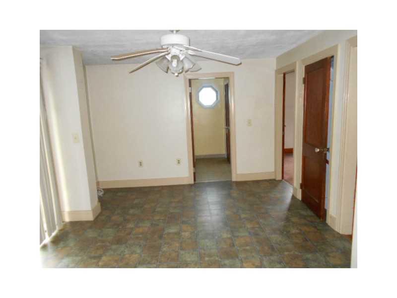 62 Whipple Road Smithfield, RI 02917 - Photo 13 of 25 Dining Area.