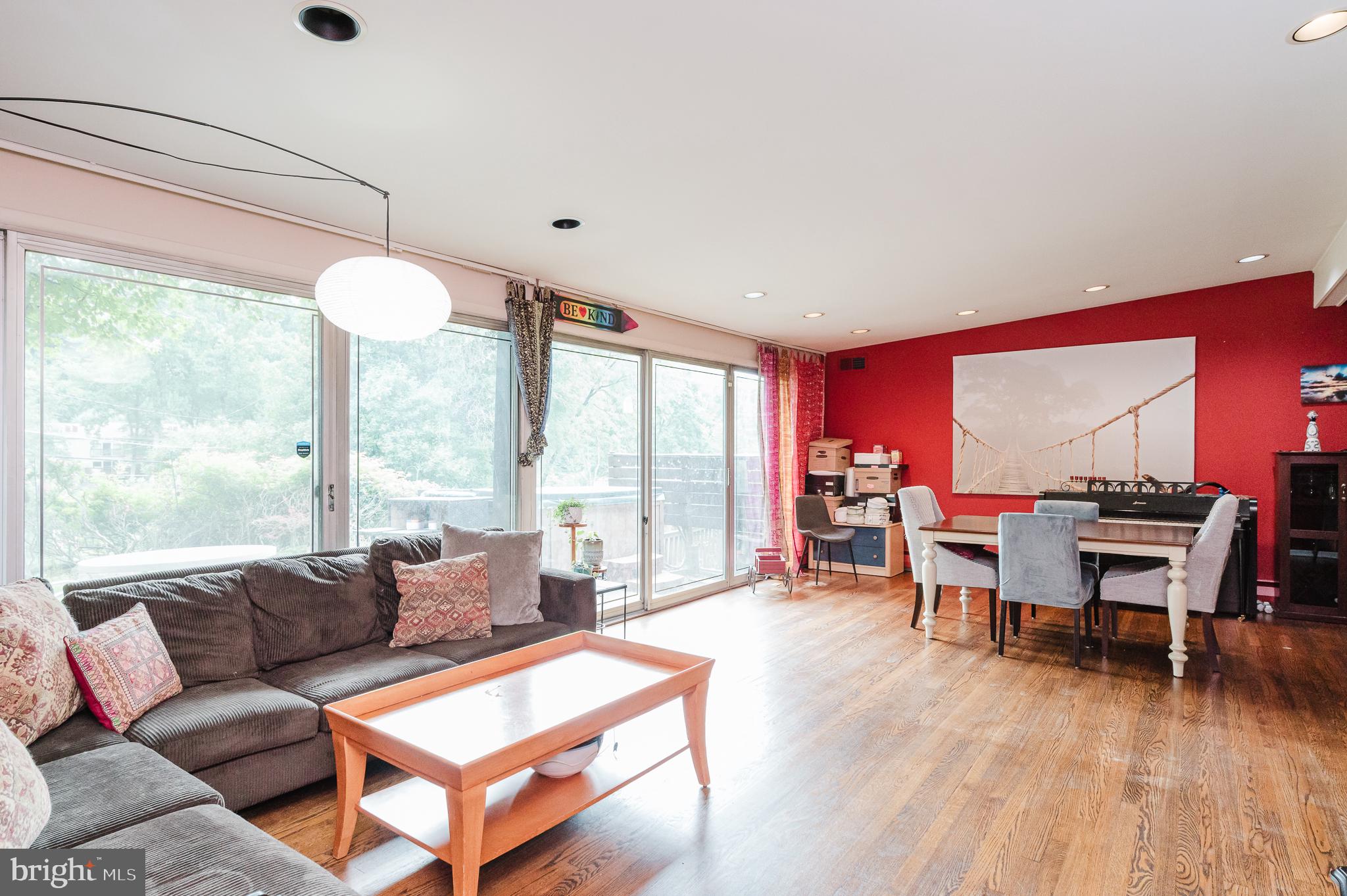 3228 Midfield Road Pikesville, MD 21208 - Photo 11 of 42 Bright and inviting open space.