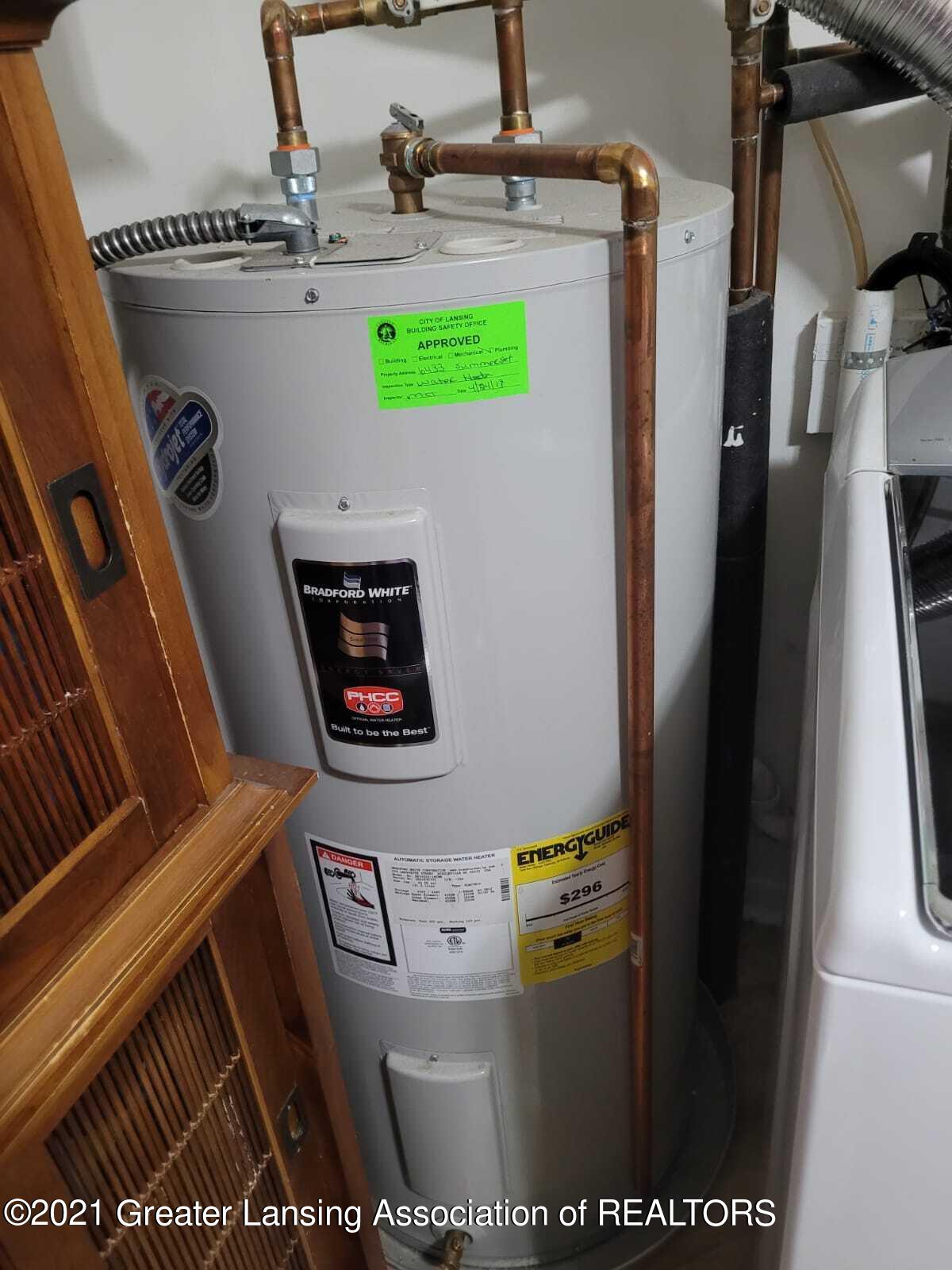6433 Sommerset Road Lansing, MI 48911 - Photo 19 of 38 Water heater