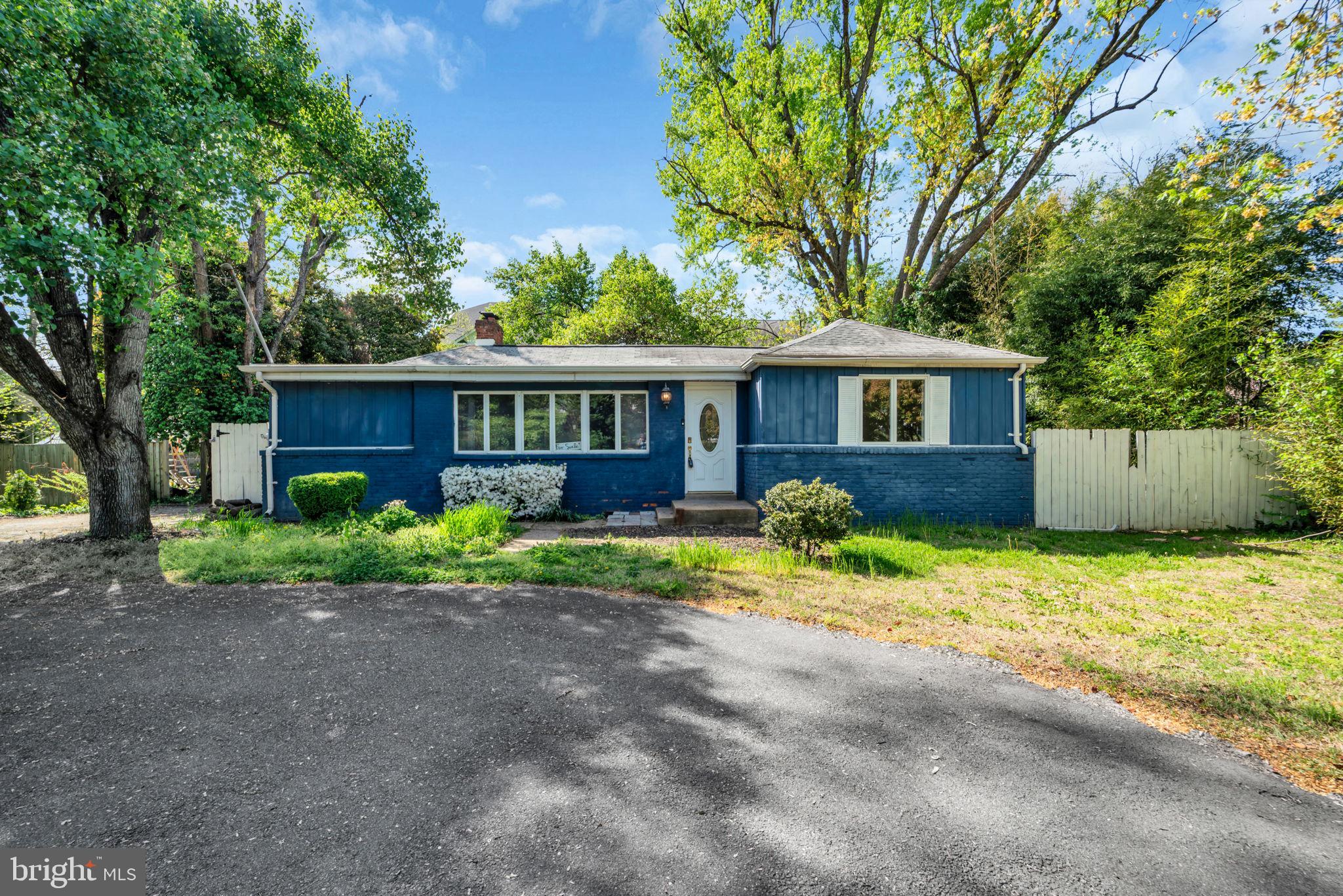 8106 Fort Hunt Road Alexandria, VA 22308 - Photo 1 of 34 Gallery Image 1