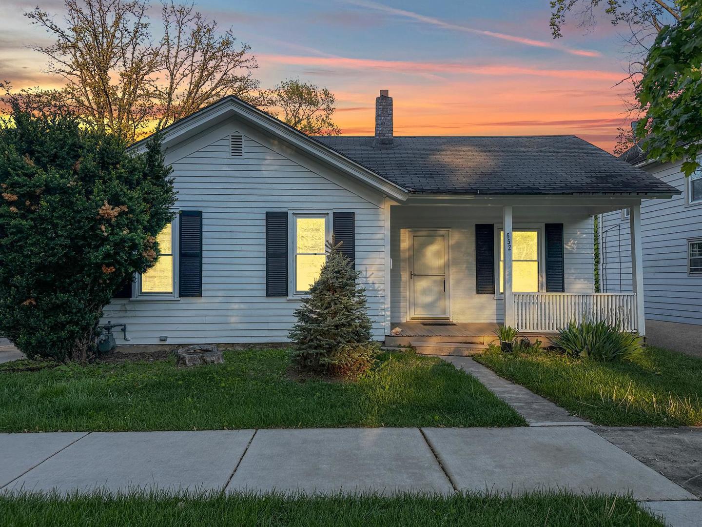 652 South Main Street Naperville, IL 60540 - Photo 1 of 8