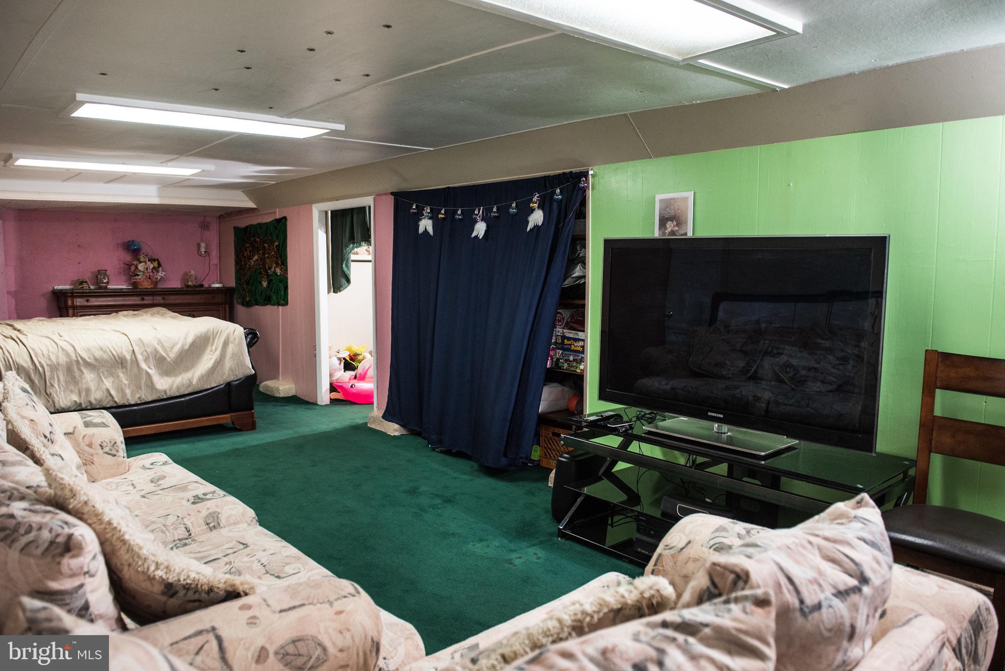 7205 Dungan Road Philadelphia, PA 19111 - Photo 27 of 55
