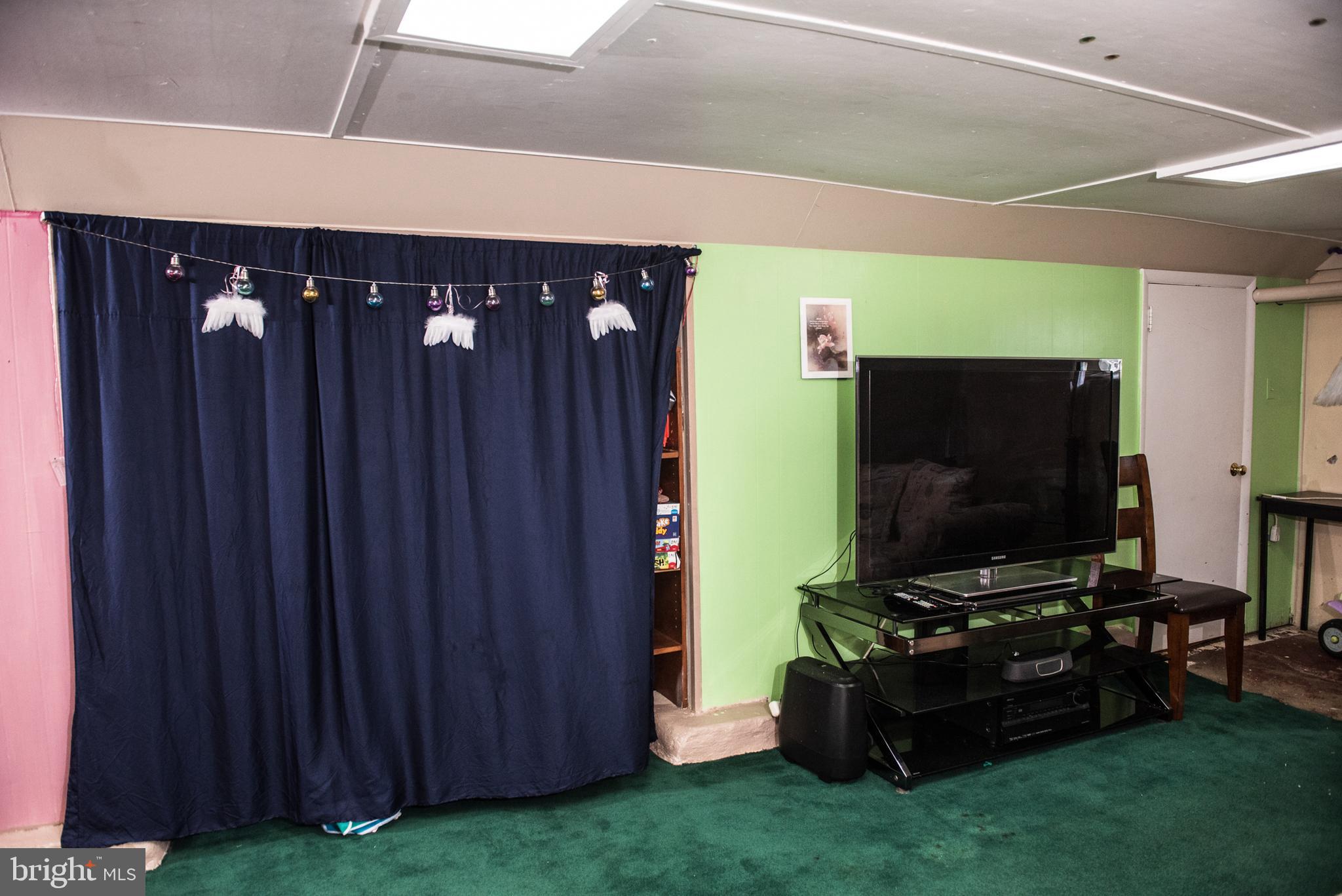 7205 Dungan Road Philadelphia, PA 19111 - Photo 31 of 55