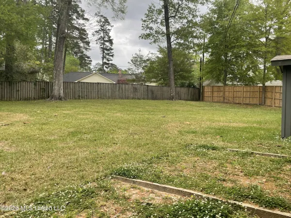 $275,000 | 107 Woodland Hill Drive, Brookhaven, MS 39601