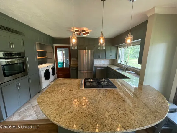 $275,000 | 107 Woodland Hill Drive, Brookhaven, MS 39601