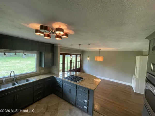 $275,000 | 107 Woodland Hill Drive, Brookhaven, MS 39601