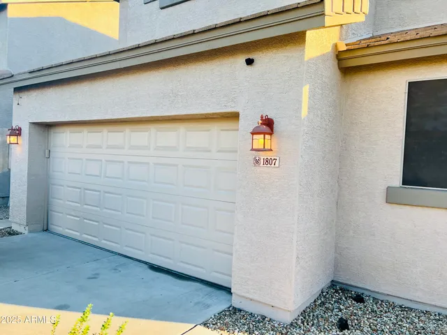 $2,940 | 1807 East Valencia Drive, Phoenix, AZ 85042