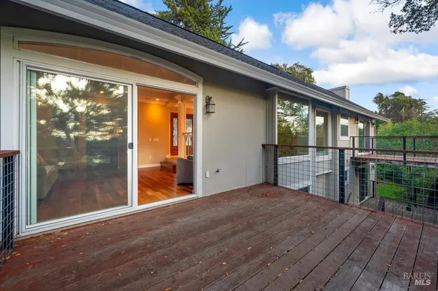 a view of a backyard with garden