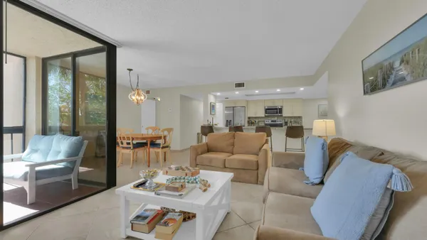 $5,000 | 450 Egret Circle, Unit 9207, Delray Beach, FL 33444