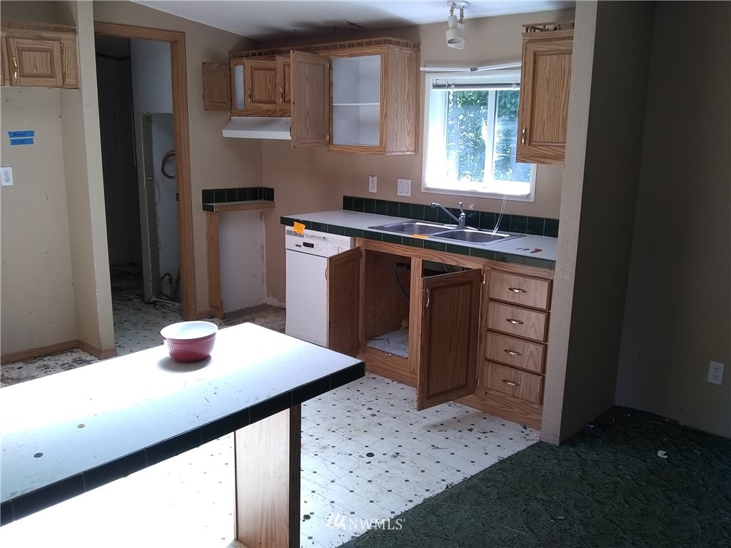 1981 West Little Egypt Road Shelton, WA 98584 - Photo 5 of 21