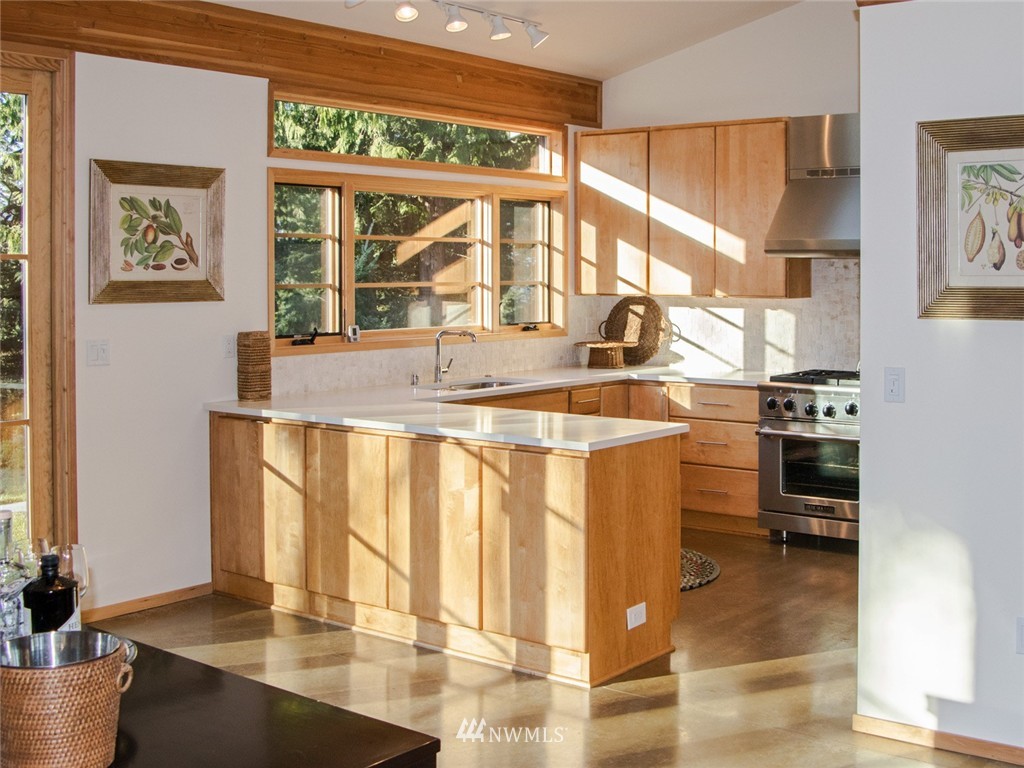 125 McCurdy Point Road Port Townsend, WA 98368 - Photo 9 of 25 Gallery Image 9