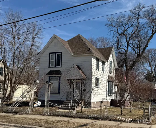 $89,900 | 821 Madison Avenue, Albert Lea, MN 56007