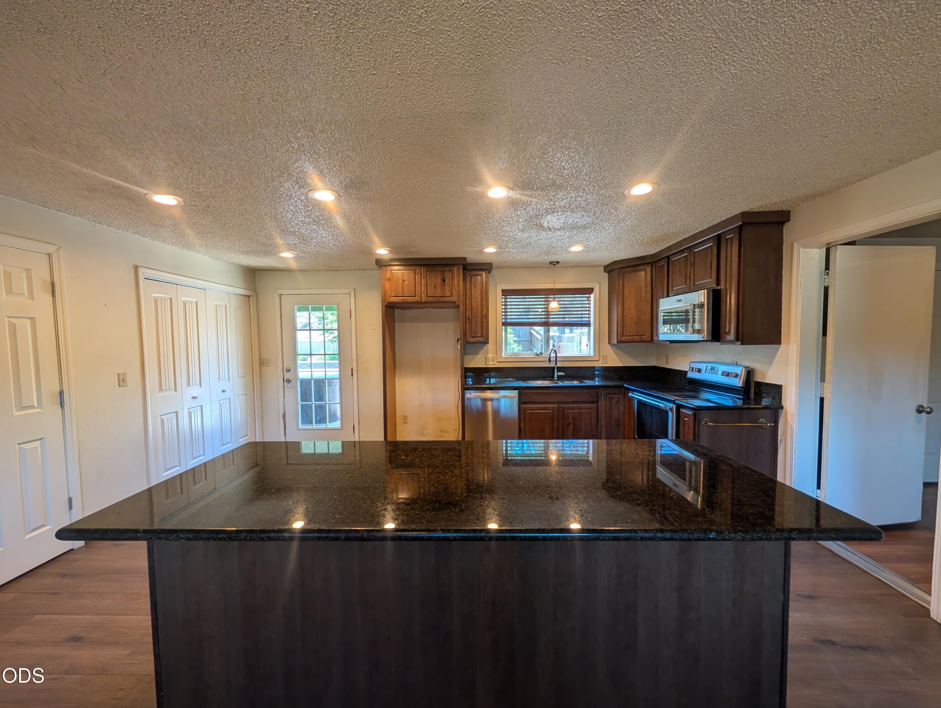 15527 Buck Road Klamath Falls, OR 97603 - Photo 36 of 38