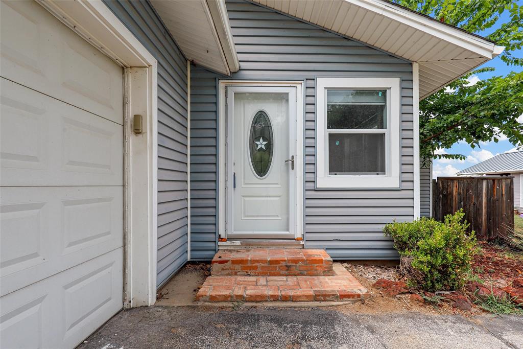 8048 Woodvale Road Fort Worth, TX 76135 - Photo 7 of 27 View of entrance to property