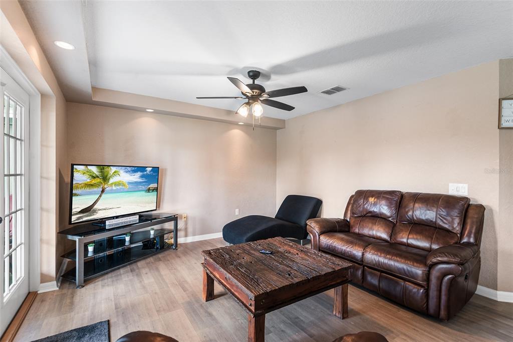 2101 Hatteras Point Lakeland, FL 33813 - Photo 13 of 39