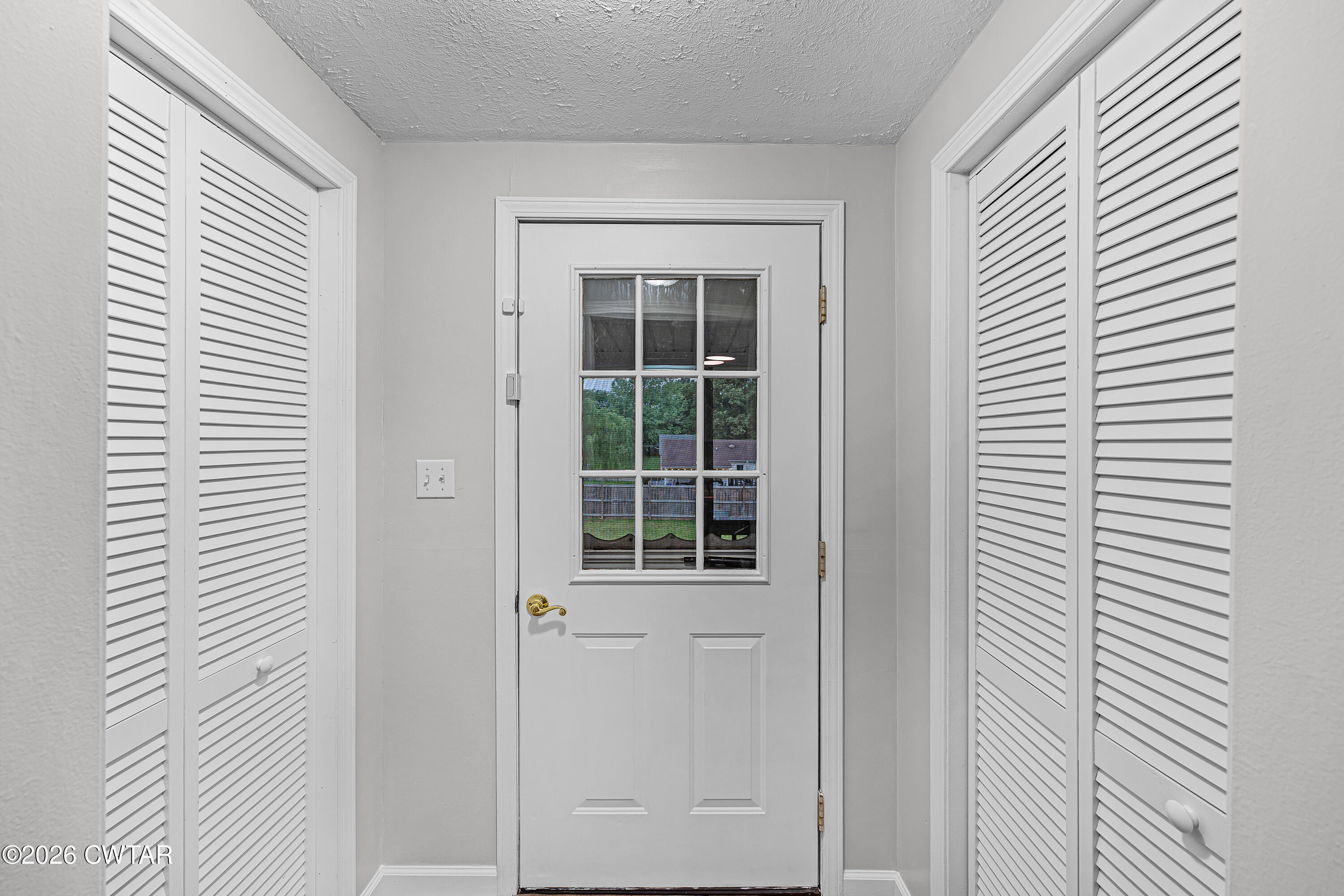 185 Henderson Road Jackson, TN 38305 - Photo 11 of 20 Hallway