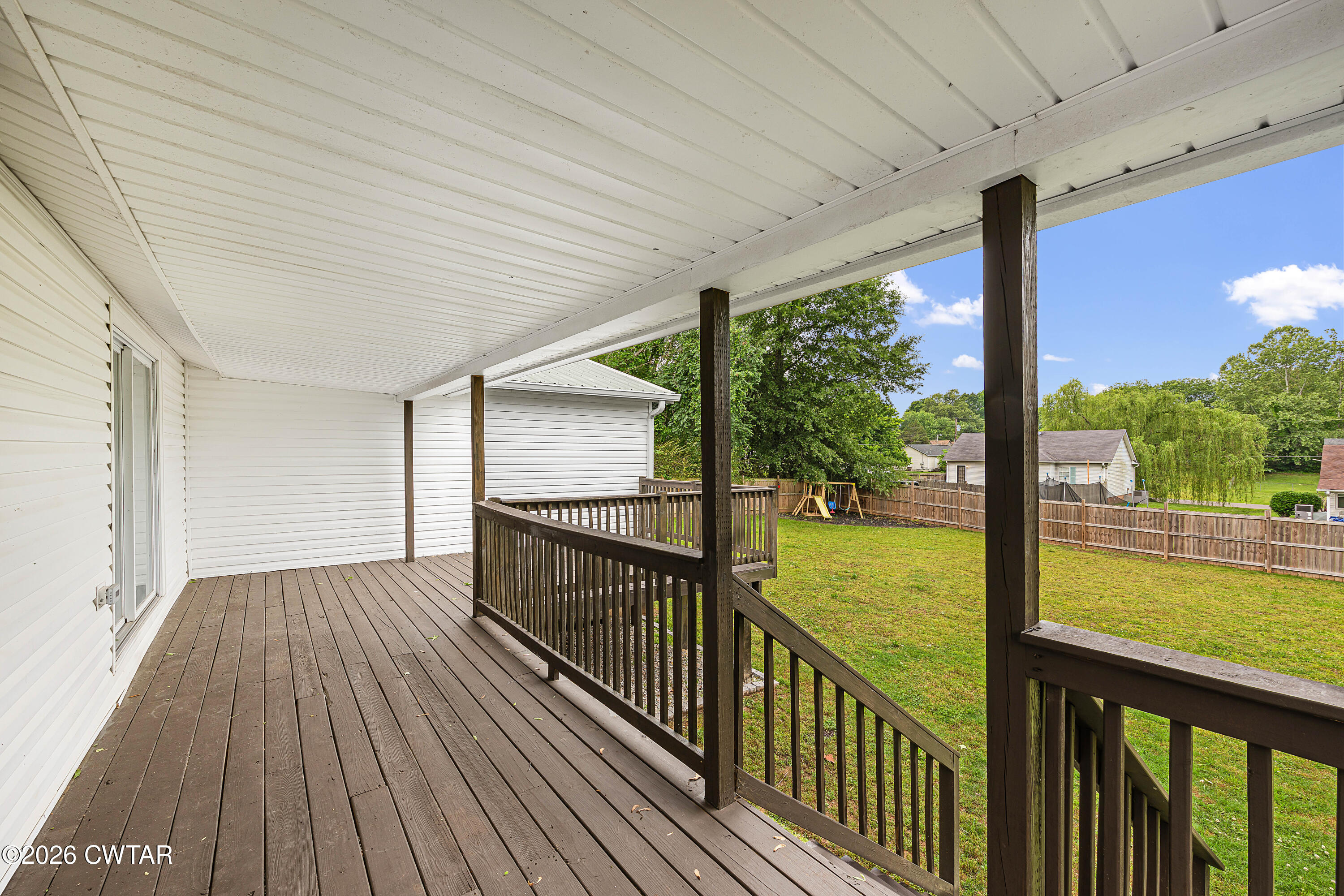 185 Henderson Road Jackson, TN 38305 - Photo 17 of 20 Back Deck