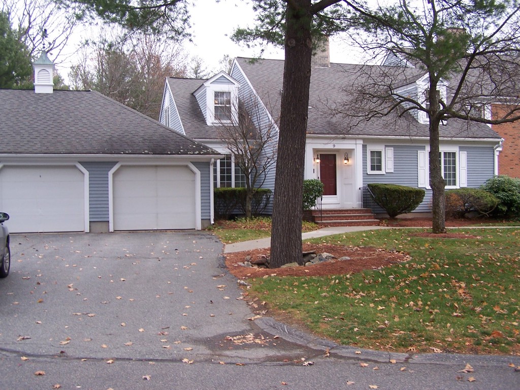 9 Fox Run, Unit 9 Middleton, MA 01949 - Photo 1 of 22 Gallery Image 1