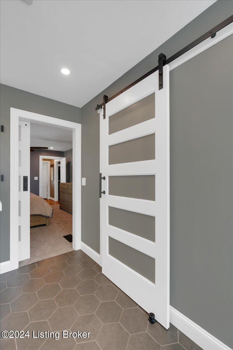 4010 Alton Road Louisville, KY 40207 - Photo 25 of 41 26-4010 Alton Rd-126
