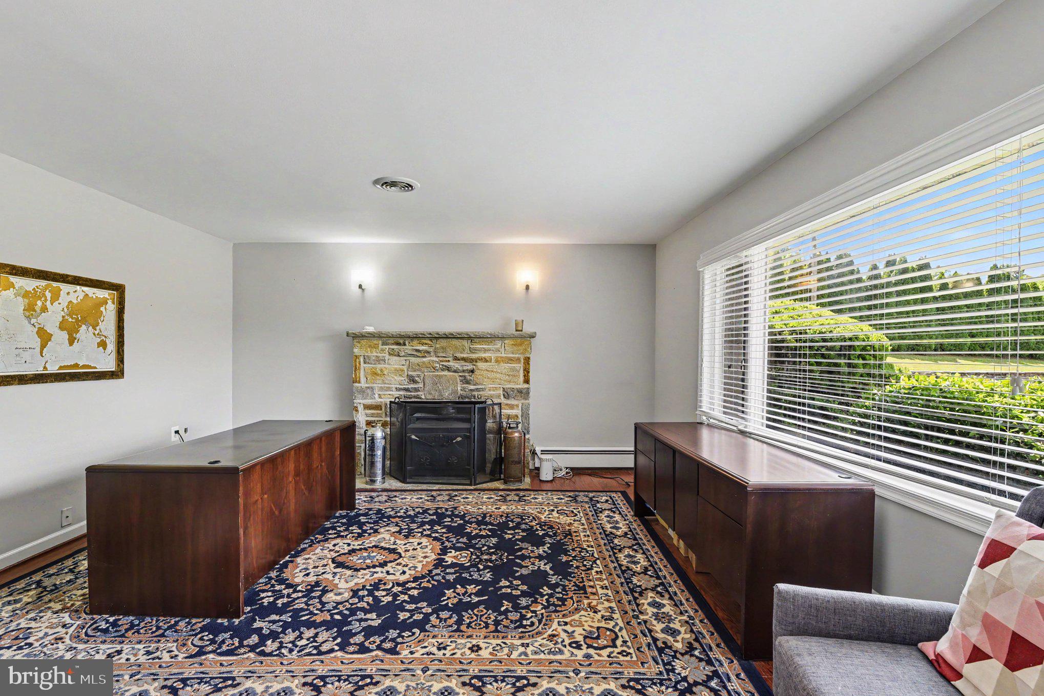 2919 Nelson Lane Fallston, MD 21047 - Photo 5 of 67 Main level office