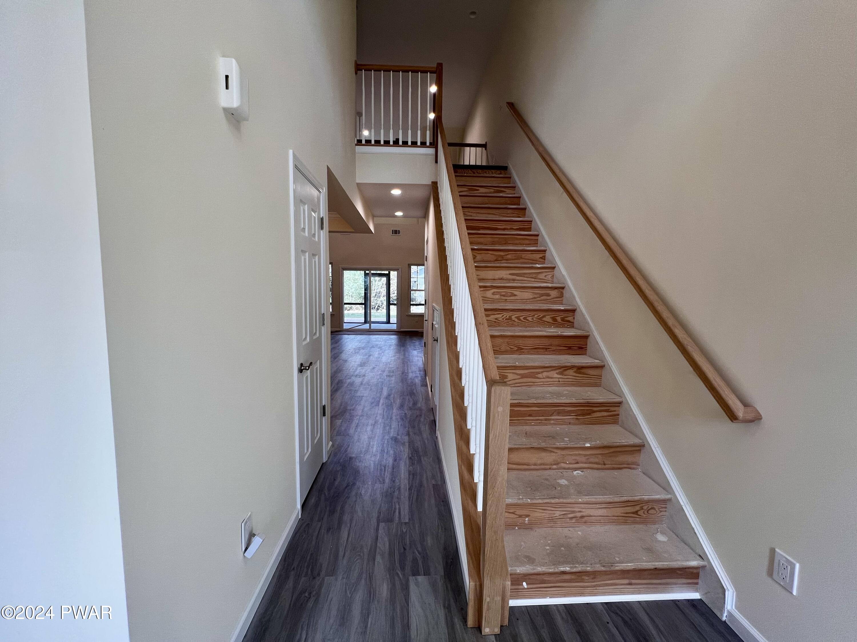 404 MacIntosh Way Matamoras, PA 18336 - Photo 7 of 37