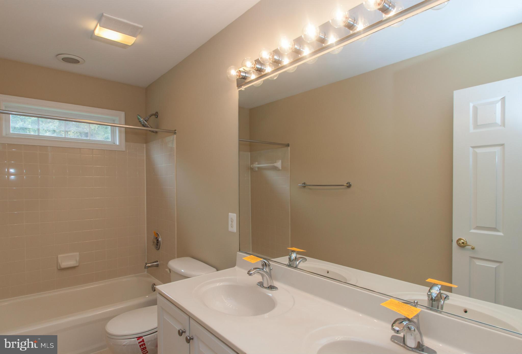 11200 Henderson Road Fairfax Station, VA 22039 - Photo 15 of 24 Bath
