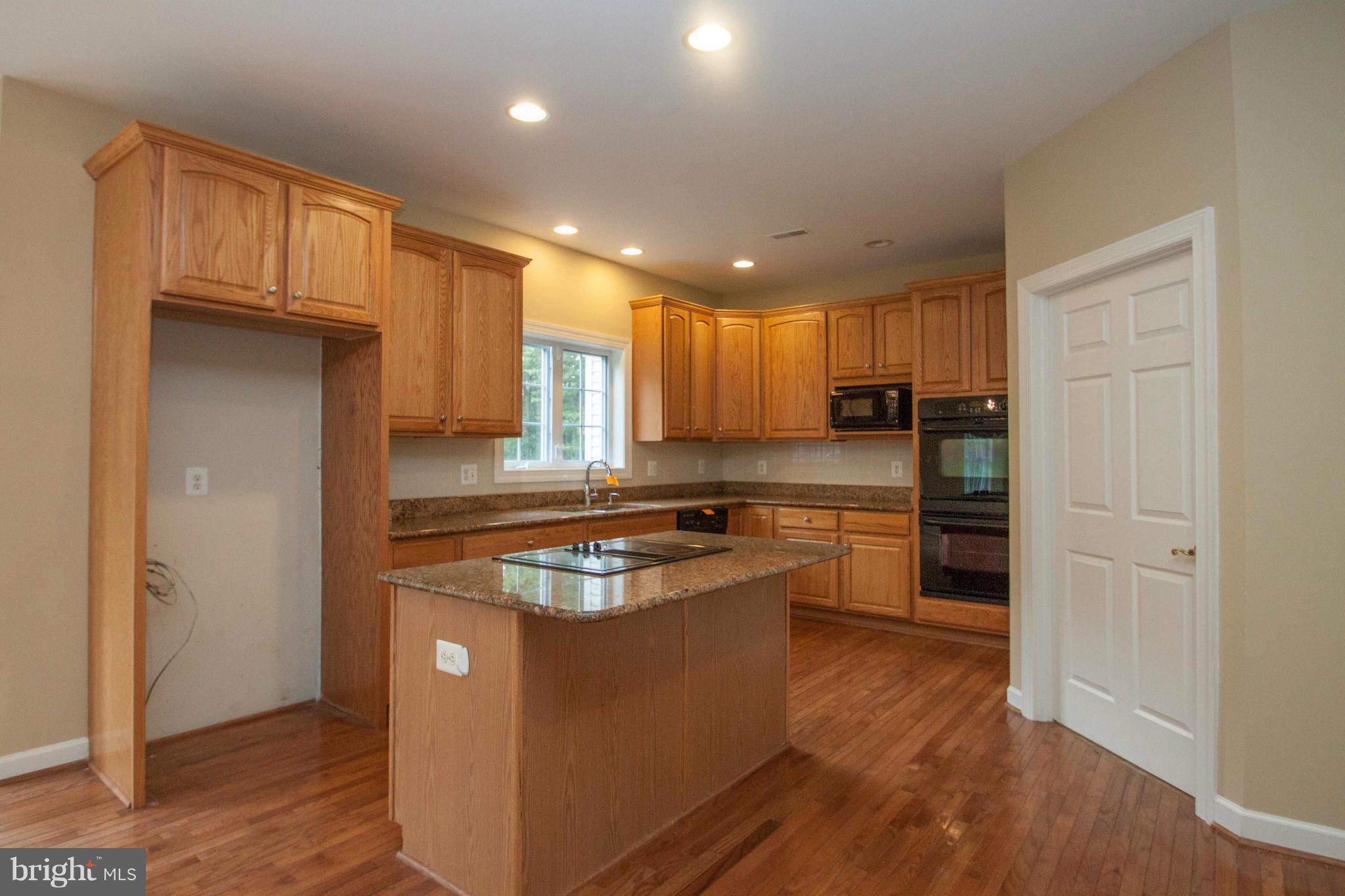 11200 Henderson Road Fairfax Station, VA 22039 - Photo 6 of 24 Kitchen