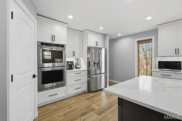 $725,000 | 9 North Trail Drive, Eureka, MO 63025