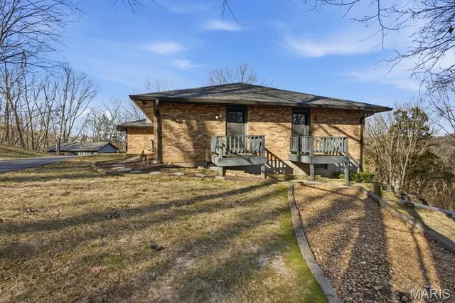 $725,000 | 9 North Trail Drive, Eureka, MO 63025