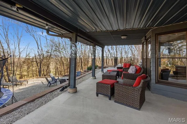 $725,000 | 9 North Trail Drive, Eureka, MO 63025