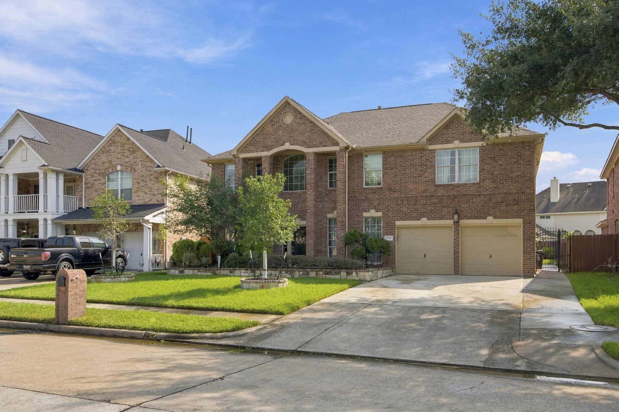 6714 Russelfield Lane Houston, TX 77049 - Photo 3 of 49 Gallery Image 3