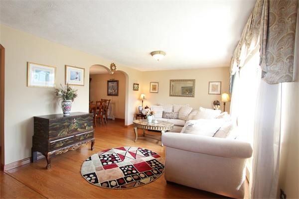 55 Howard Road Medford, MA 02155 - Photo 4 of 24