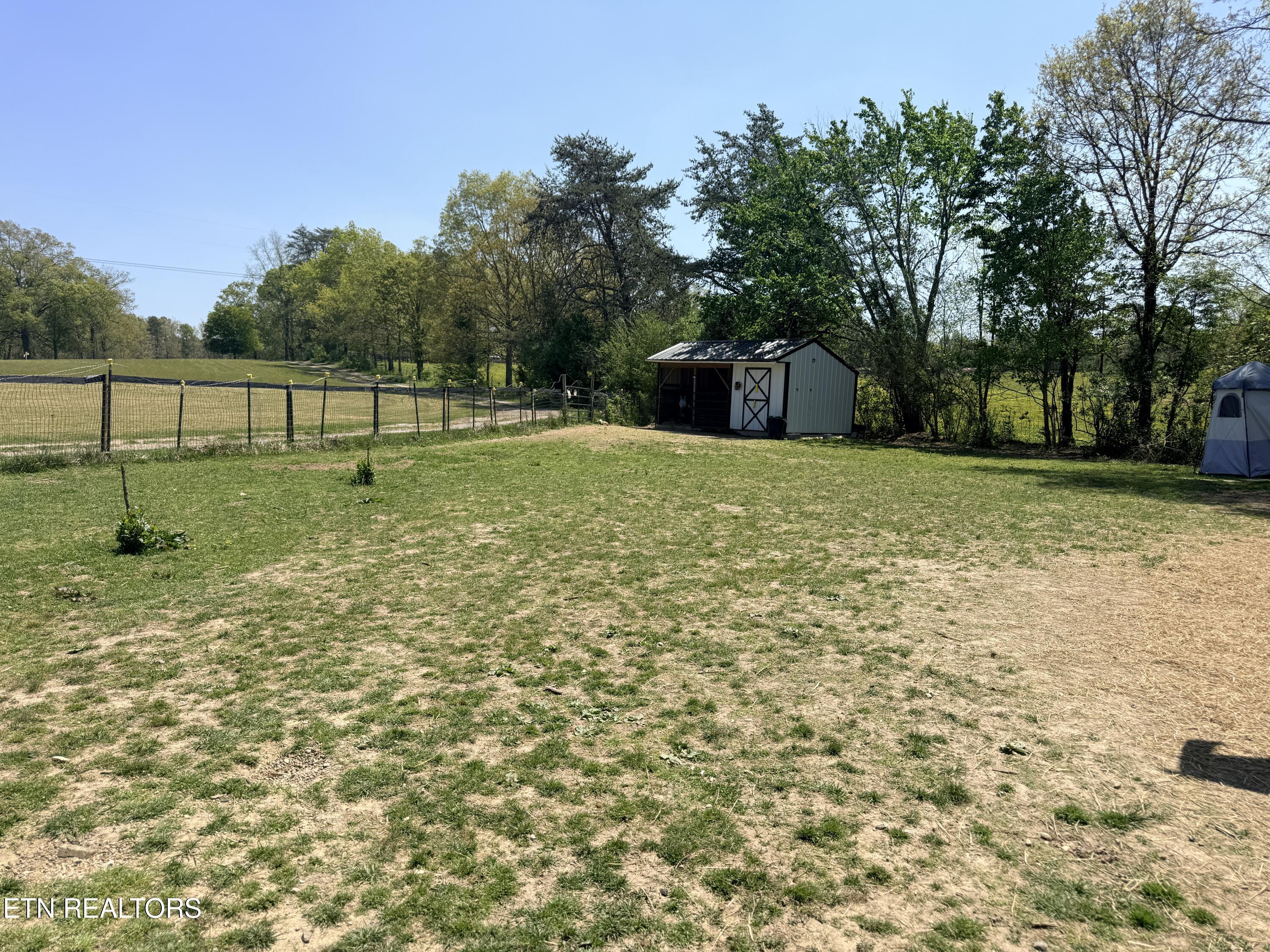 174 Claude Howard Road Deer Lodge, TN 37726 - Photo 37 of 44 IMG_3926