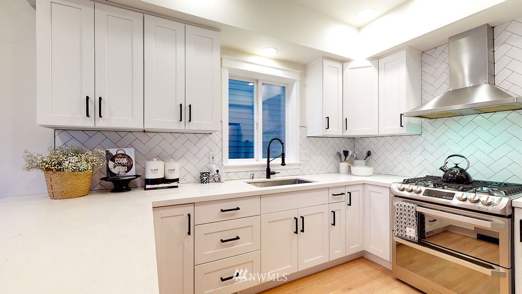 357 North 77th Street Seattle, WA 98103 - Photo 3 of 21