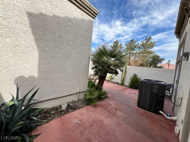 $1,900 | 380 Seine Way, Henderson, NV 89014