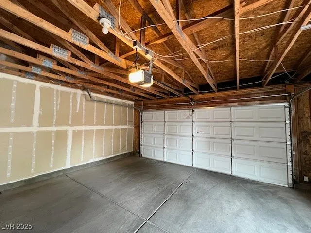 $1,900 | 380 Seine Way, Henderson, NV 89014