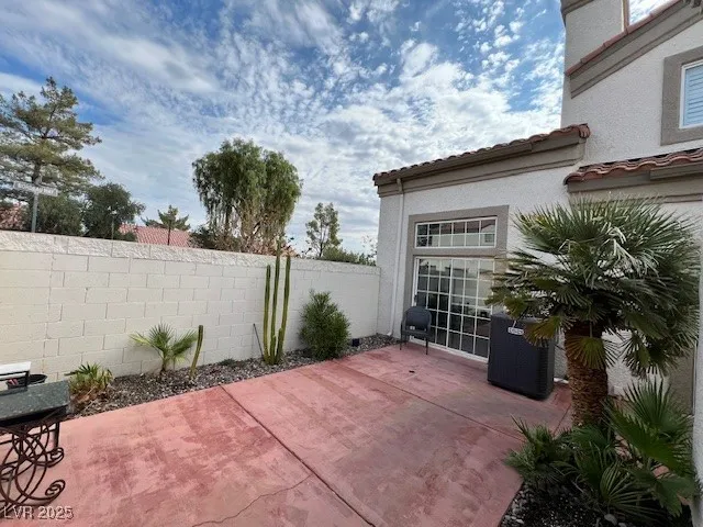 $1,900 | 380 Seine Way, Henderson, NV 89014
