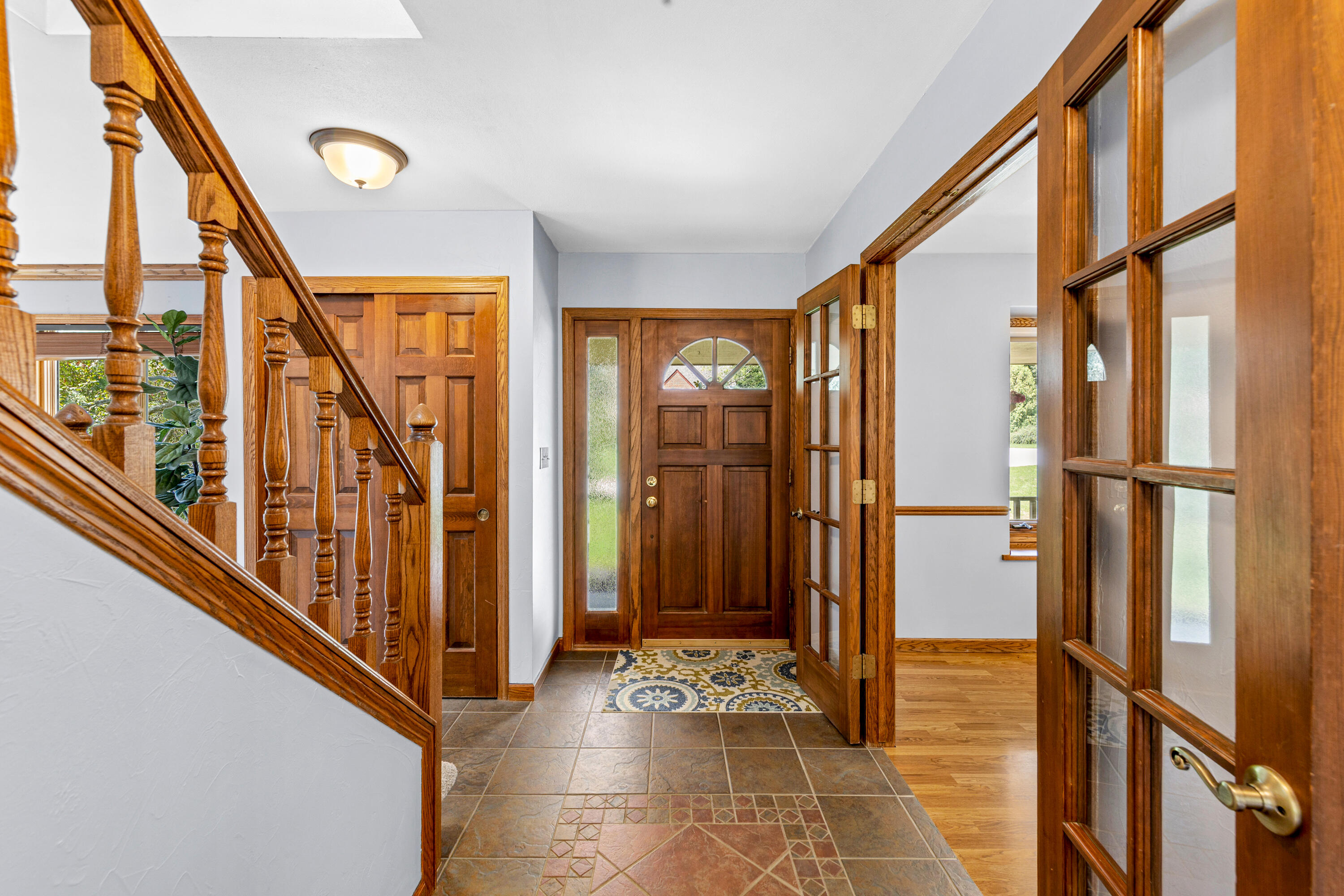 W237N3390 Five Fields Road Pewaukee, WI 53072 - Photo 6 of 45 Very welcoming