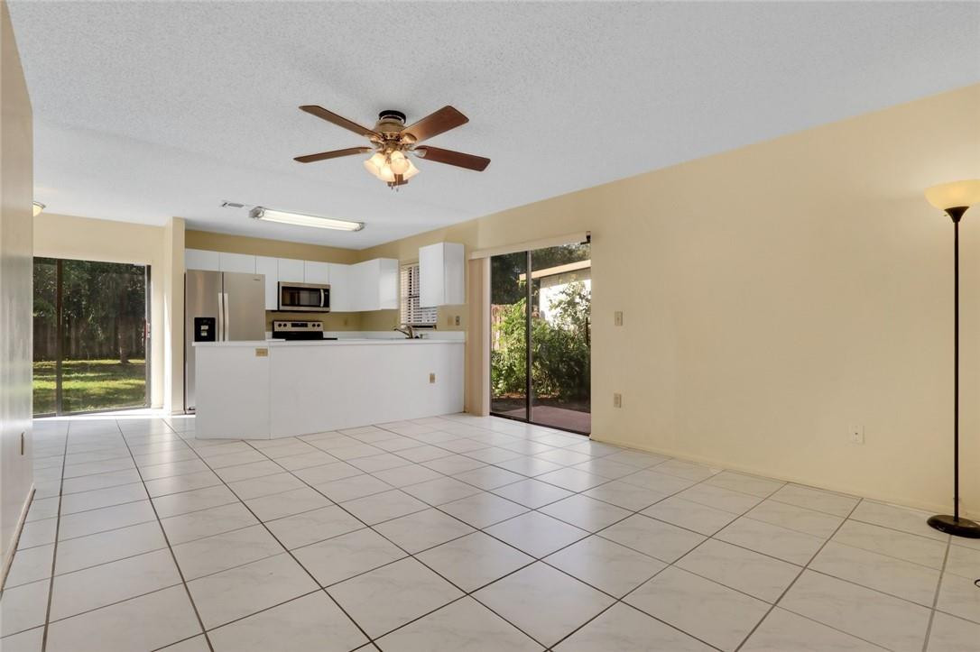 22933 Old Inlet Bridge Drive Boca Raton, FL 33433 - Photo 10 of 26 a view of a electric appliances in a room