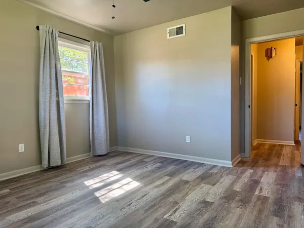 $1,825 | 2823 54th Street, Lubbock, TX 79413